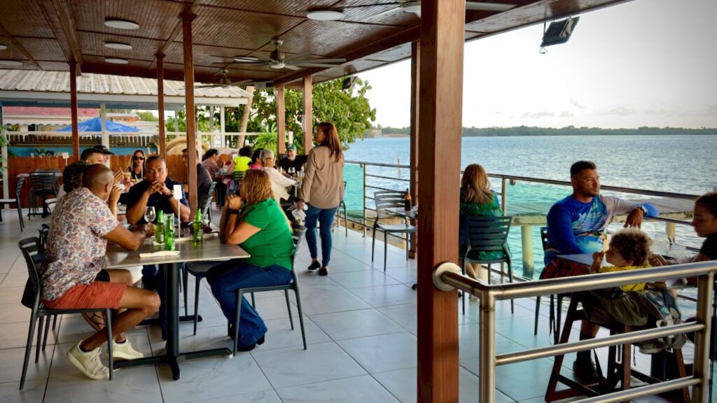 Explora los Sabores de Cabo Rojo Guía de Restaurantes Abiertos los