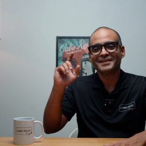 Maestro de Mercadotecnia: Iluminando la Escena de Cabo Rojo